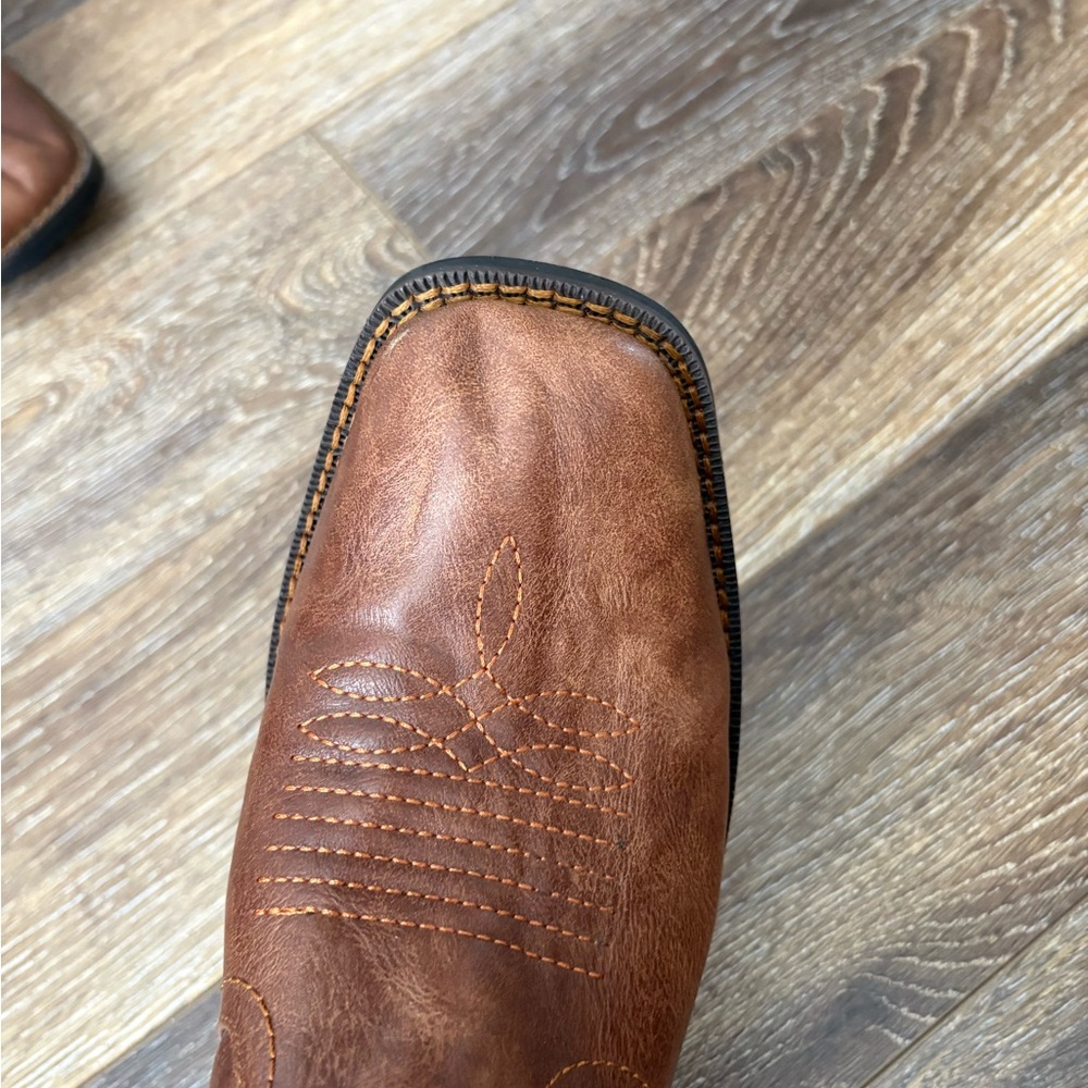 Men's Brown Western Cowboy Boots with Decorative Stitching - Picture 9 of 14